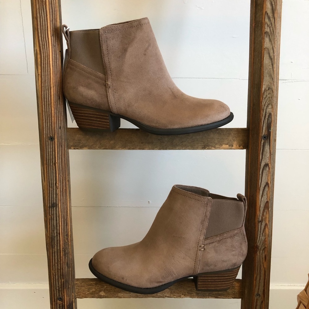 Dr. Scholl’s Suede Booties